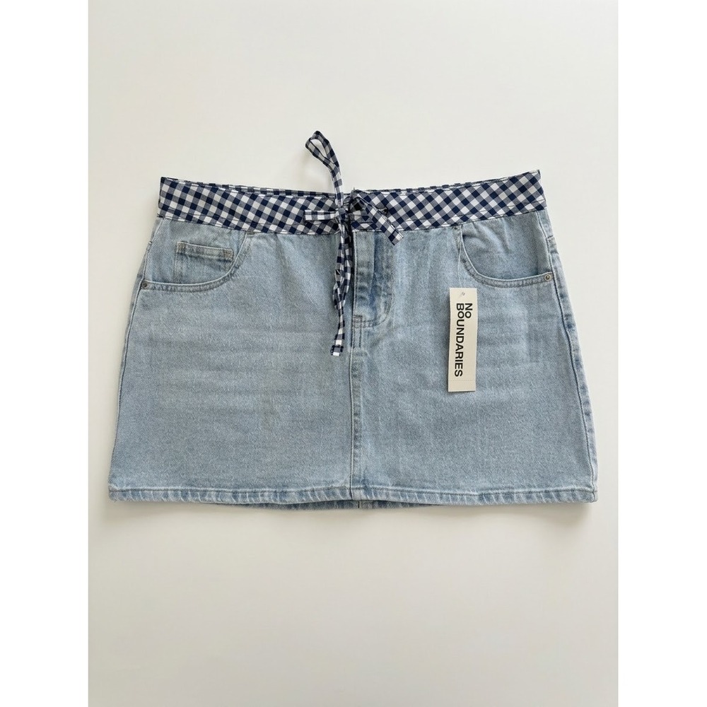 No Boundaries Womens Light Wash Denim Mini Skirt Gingham Trim Blue White NWT L
